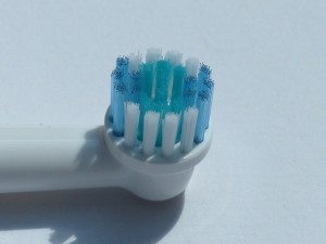 toothbrush-head-115119_640